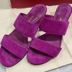Salvatore Ferragamo Belluno 3cm (1.5" gold heel) purple/fuchsia suede slide